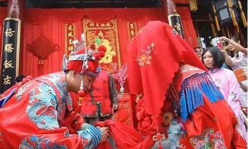 探索八字，揭示你的婚姻命运(揭示你的婚姻命运是什么)